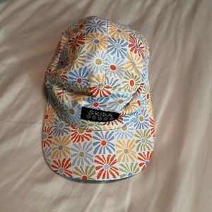 Skida flat brim hat